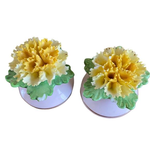 Denton England Mini FloralVase Salt Pepper Shakers - Picture 3 of 6